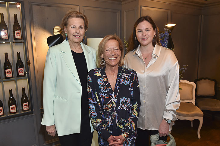 Walburga Freifrau von Lerchenfeld, Marie Gr&auml;fin zu Waldburg, Cathy Freiin von Lerchenfeld &bdquo;All you need by Dr. Gloria Mang&ldquo; Launch ihrer Kosmetikserie im K&auml;fer Restaurant in M&uuml;nchen am 06.05.2024 / Foto: BrauerPhotos / Goran Nitschke